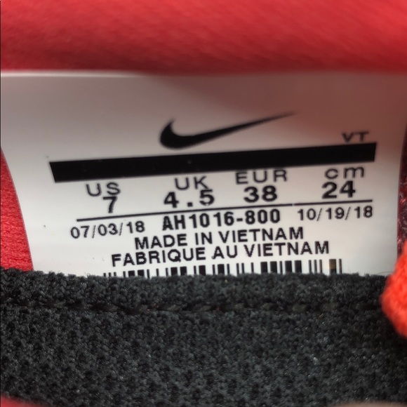 Nike Odyssey React 2 Flyknit Women's Running Shoes - Picture 9 of 12